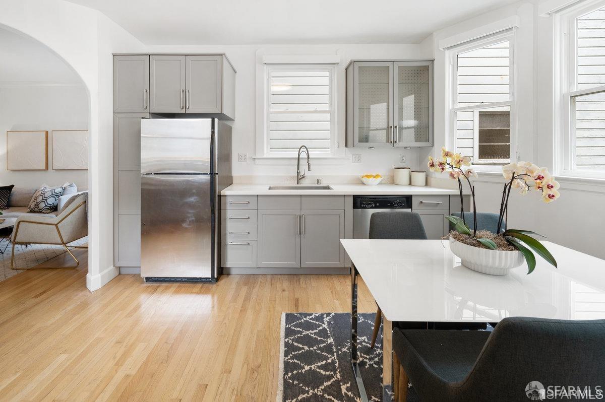 Photo #3: 425028282 Listing 