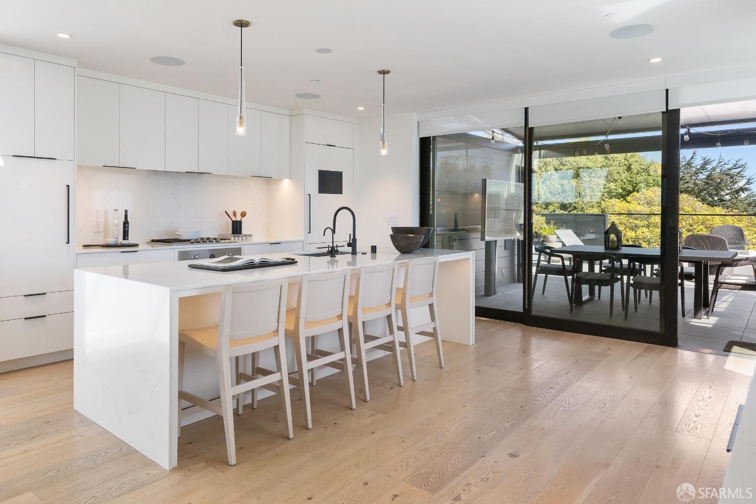Detail Gallery Image 15 of 44 For 132 Presidio Ave, San Francisco,  CA 94115 - – Beds | – Baths