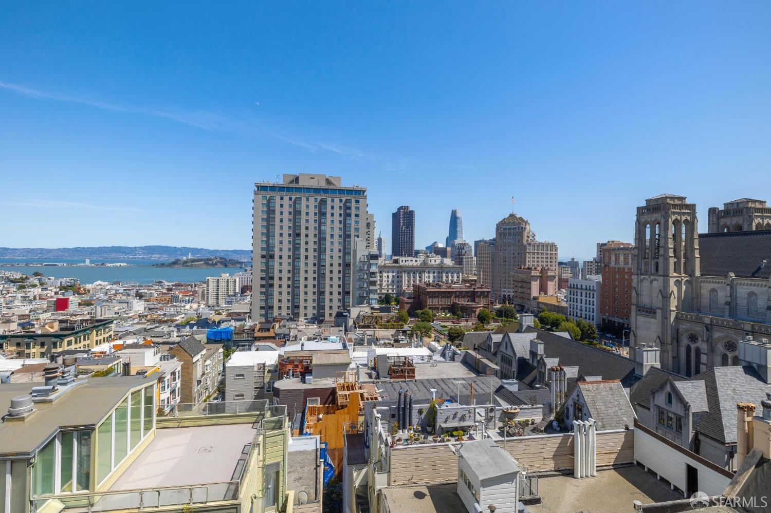 Detail Gallery Image 10 of 35 For 1220 Jones St #601,  San Francisco,  CA 94109 - 3 Beds | 3 Baths