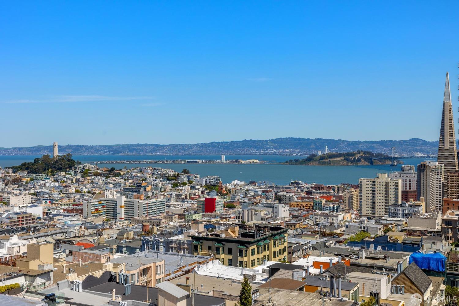 Detail Gallery Image 9 of 35 For 1220 Jones St #601,  San Francisco,  CA 94109 - 3 Beds | 3 Baths