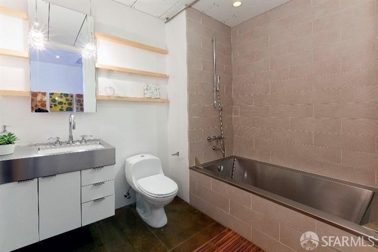 Photo #7: 425028516 Listing: Photo #7