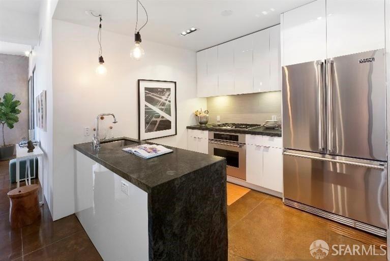 Photo #5: 425028516 Listing: Photo #5