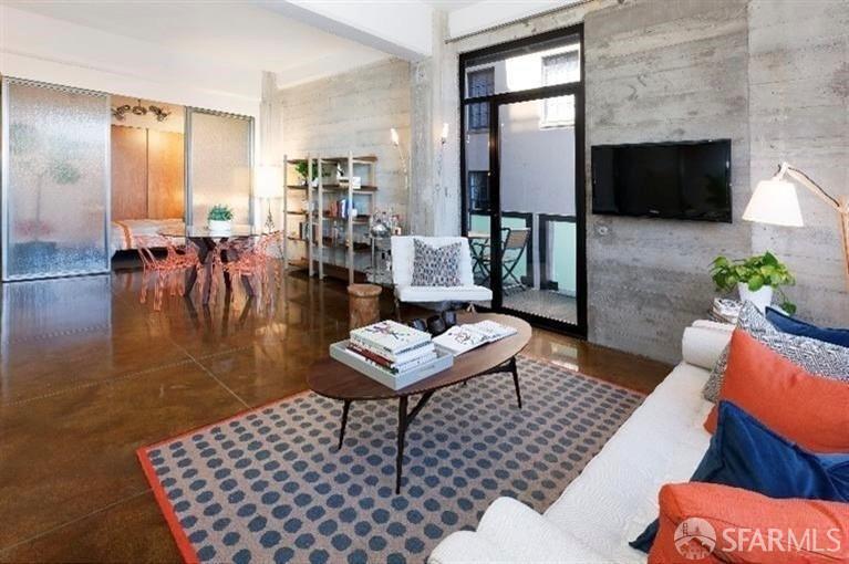 Photo #3: 425028516 Listing 