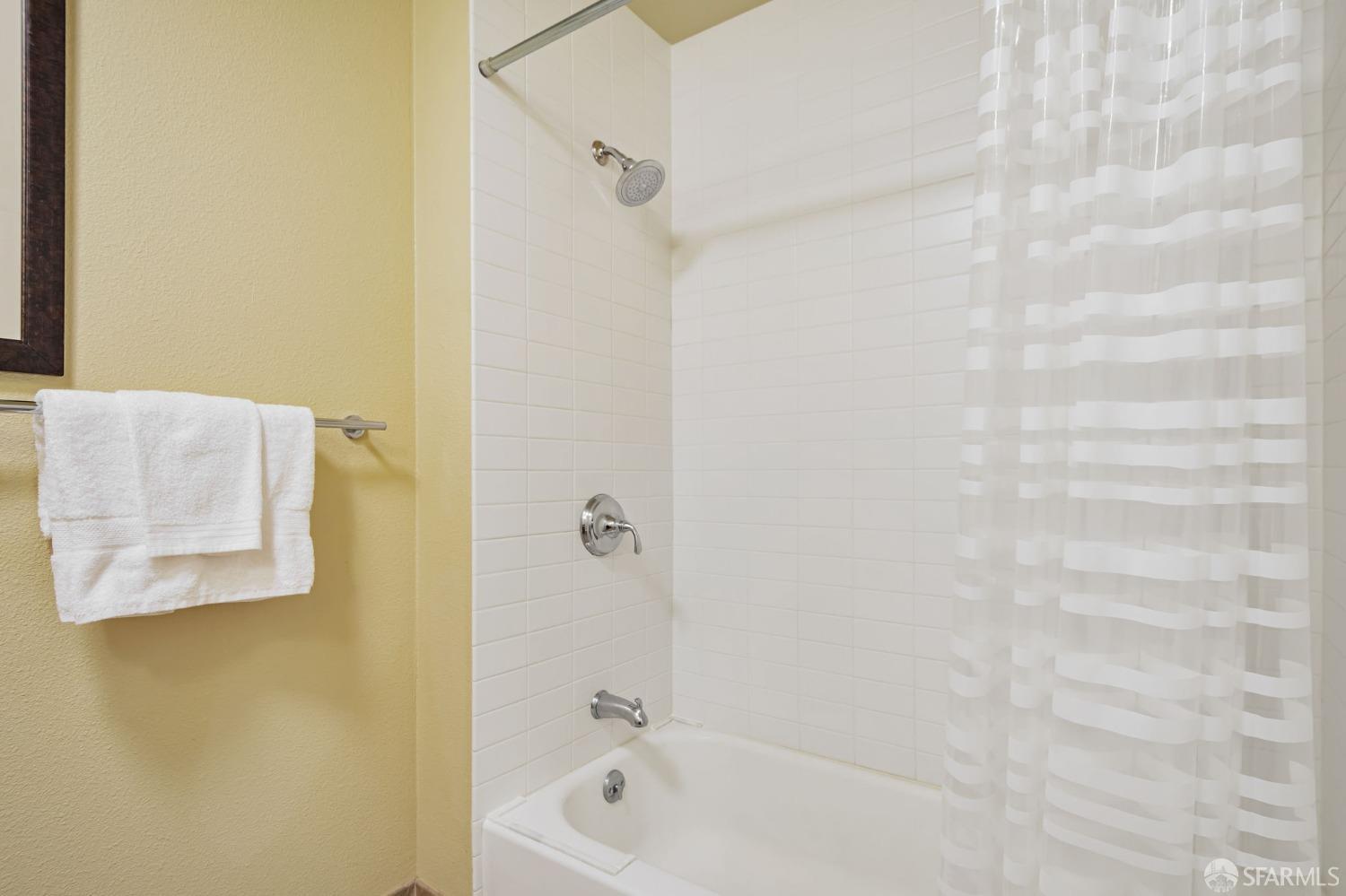 Photo #25: 425028485 Listing: Photo #25