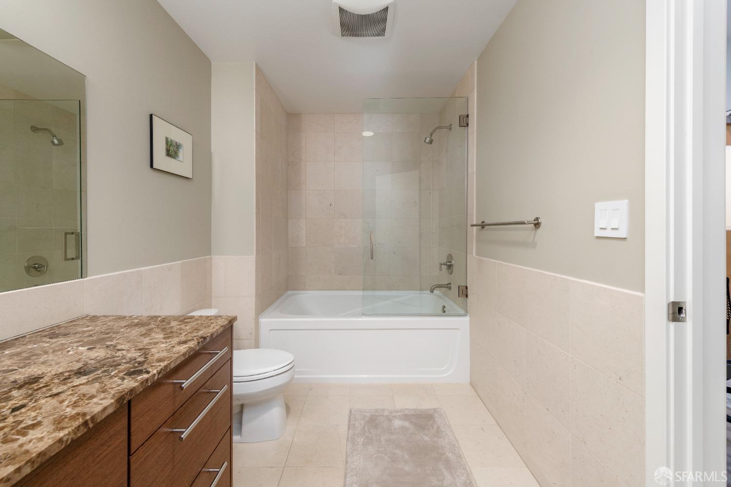 Photo #15: 425020968 Listing: Photo #15