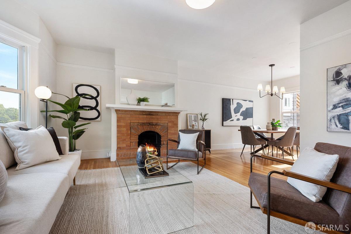 Photo #3: 425029561 Listing 