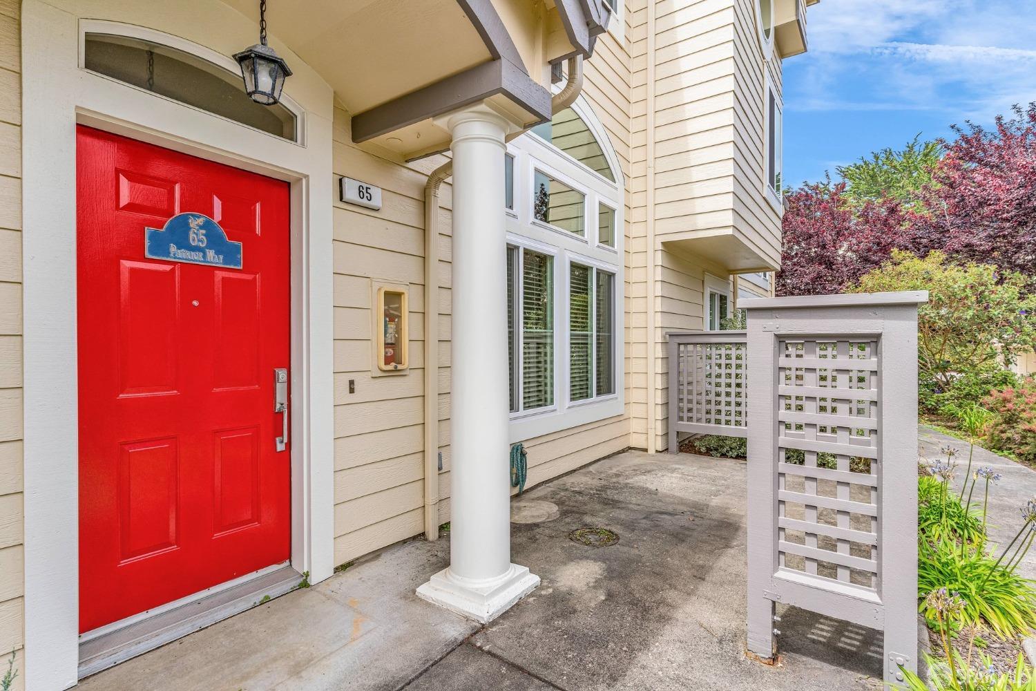 Detail Gallery Image 4 of 39 For 65 Patrick Way, Half Moon Bay,  CA 94019 - 2 Beds | 2/1 Baths