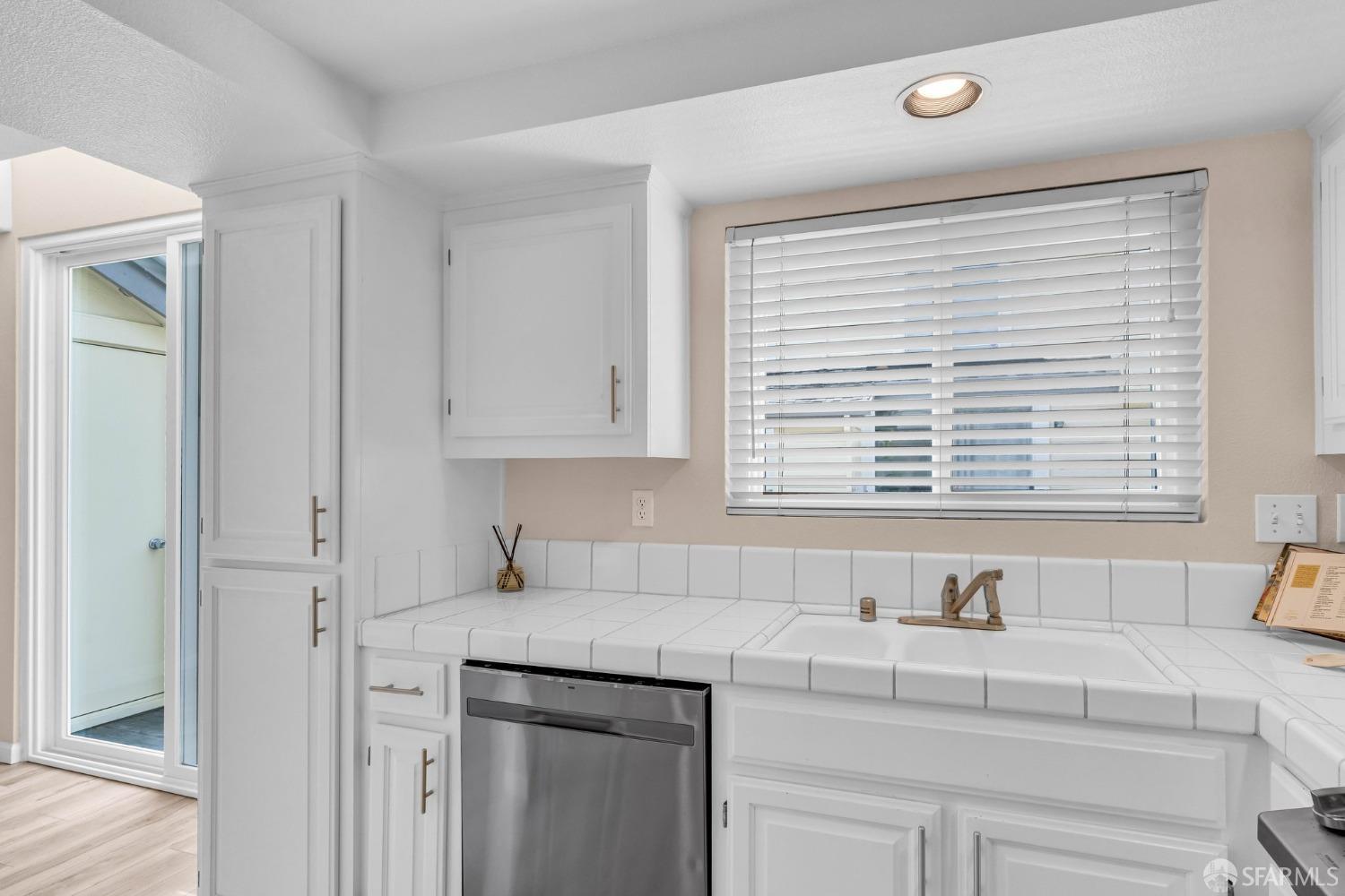 Detail Gallery Image 21 of 39 For 65 Patrick Way, Half Moon Bay,  CA 94019 - 2 Beds | 2/1 Baths