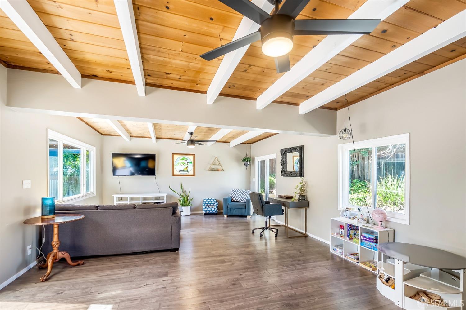 Detail Gallery Image 17 of 53 For 1114 Fernside St, Redwood City,  CA 94061 - 3 Beds | 2 Baths