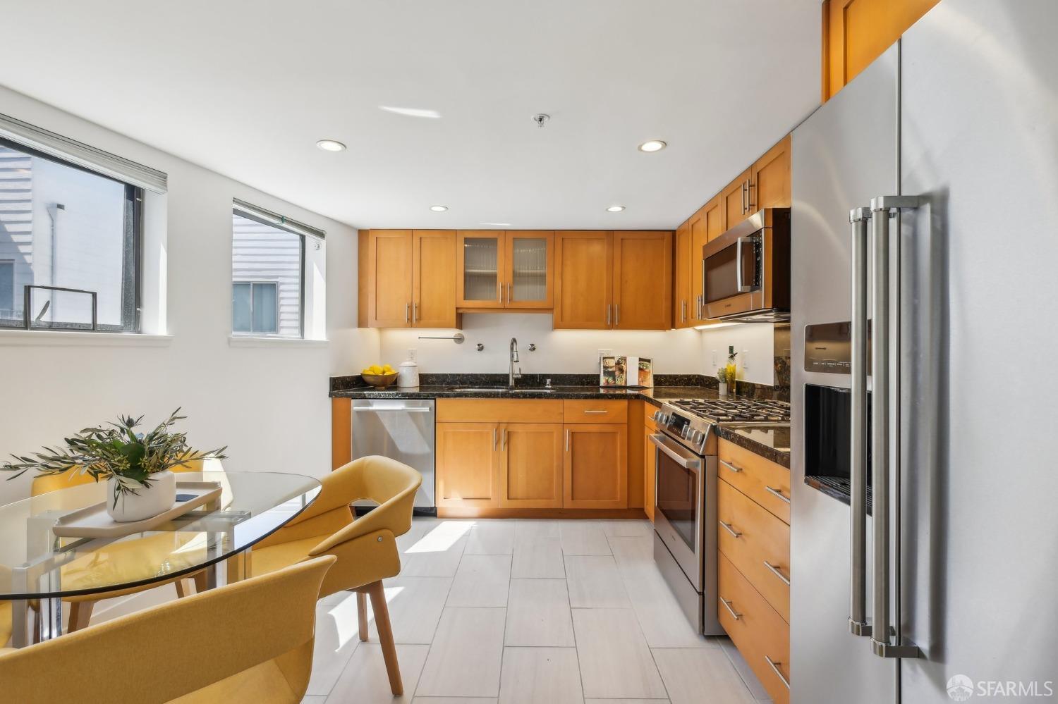 Photo #11: 425014916 Listing: Photo #11