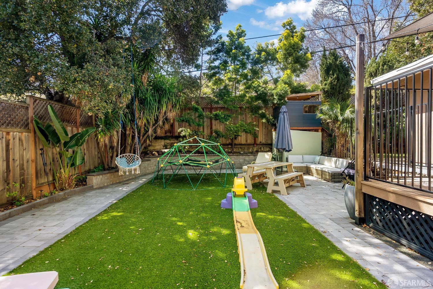 Detail Gallery Image 42 of 53 For 1114 Fernside St, Redwood City,  CA 94061 - 3 Beds | 2 Baths
