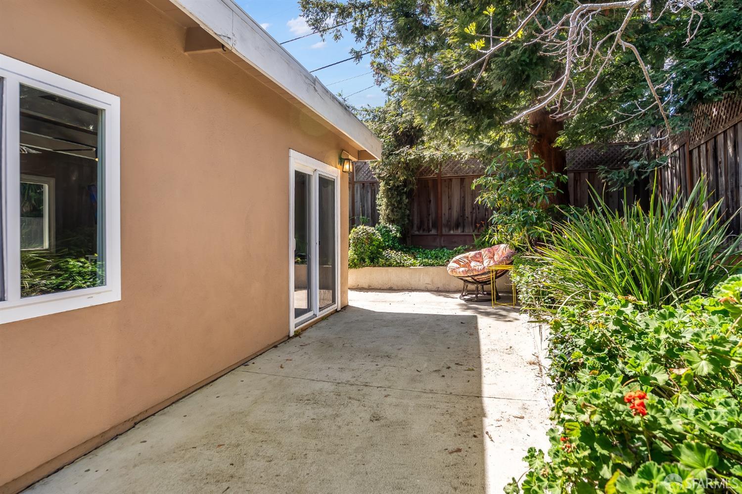 Detail Gallery Image 38 of 53 For 1114 Fernside St, Redwood City,  CA 94061 - 3 Beds | 2 Baths