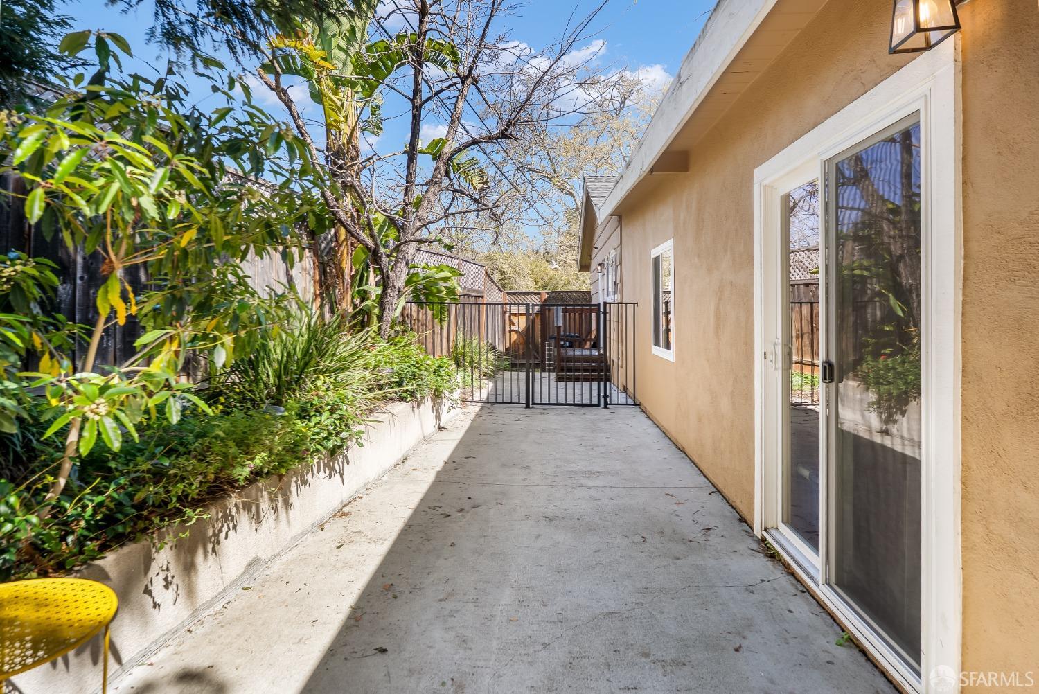 Detail Gallery Image 34 of 53 For 1114 Fernside St, Redwood City,  CA 94061 - 3 Beds | 2 Baths