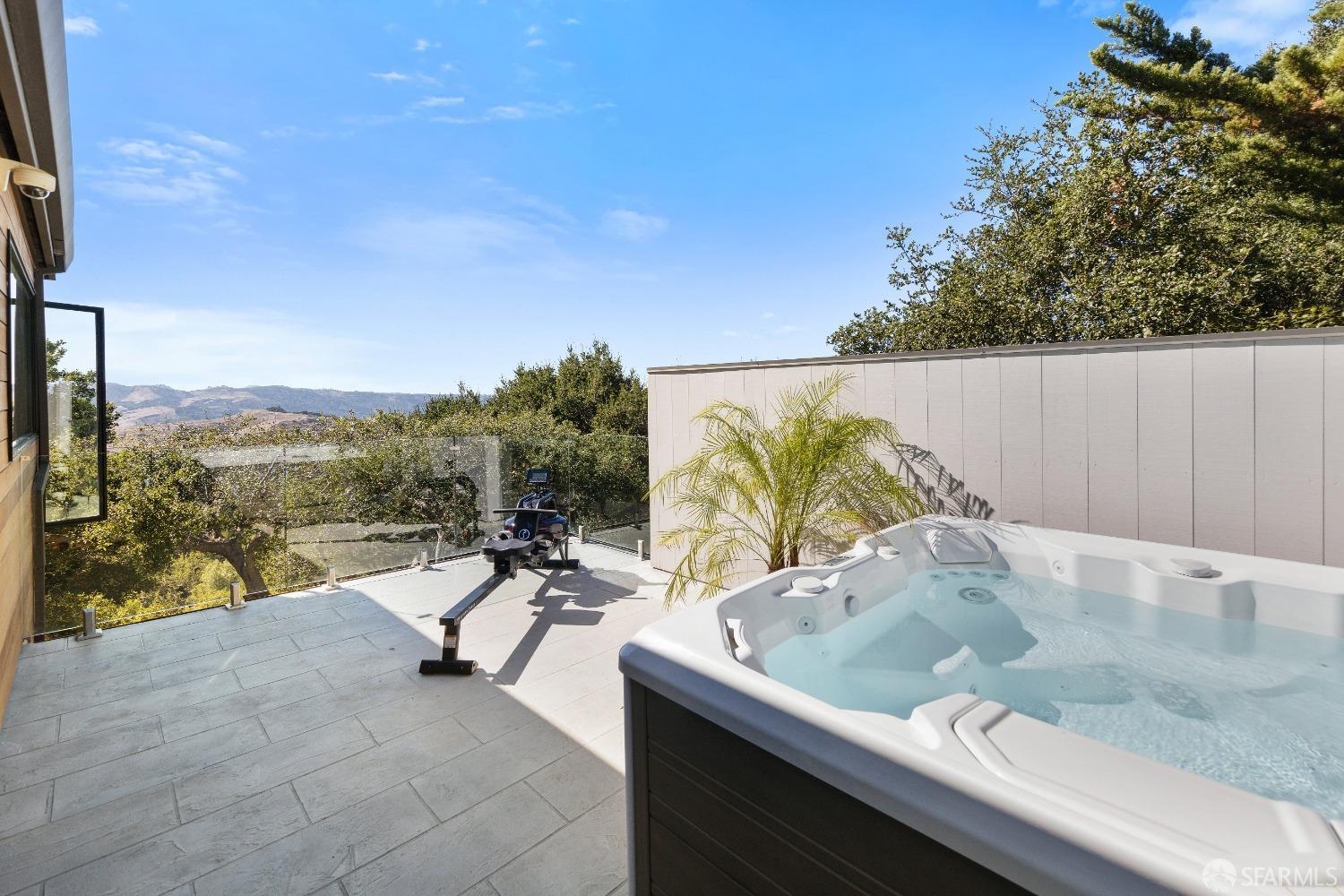 Detail Gallery Image 24 of 41 For 121 Tappan Ln, Orinda,  CA 94563 - 5 Beds | 5 Baths