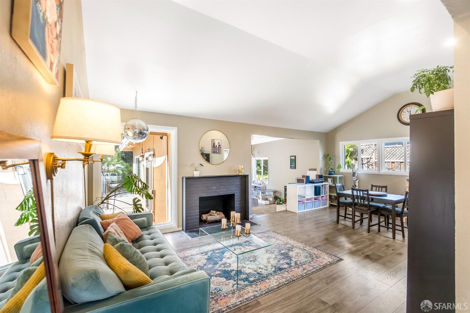 Detail Gallery Image 7 of 53 For 1114 Fernside St, Redwood City,  CA 94061 - 3 Beds | 2 Baths