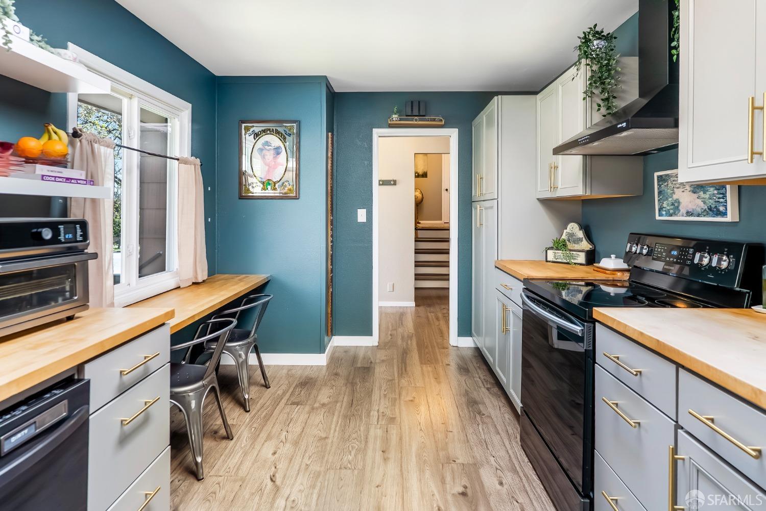 Detail Gallery Image 13 of 53 For 1114 Fernside St, Redwood City,  CA 94061 - 3 Beds | 2 Baths