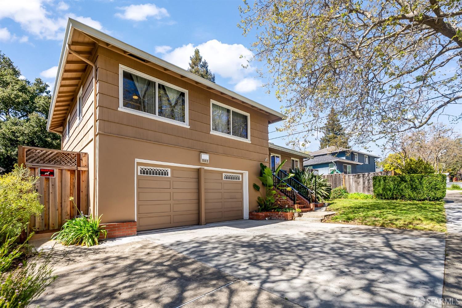 Detail Gallery Image 5 of 53 For 1114 Fernside St, Redwood City,  CA 94061 - 3 Beds | 2 Baths