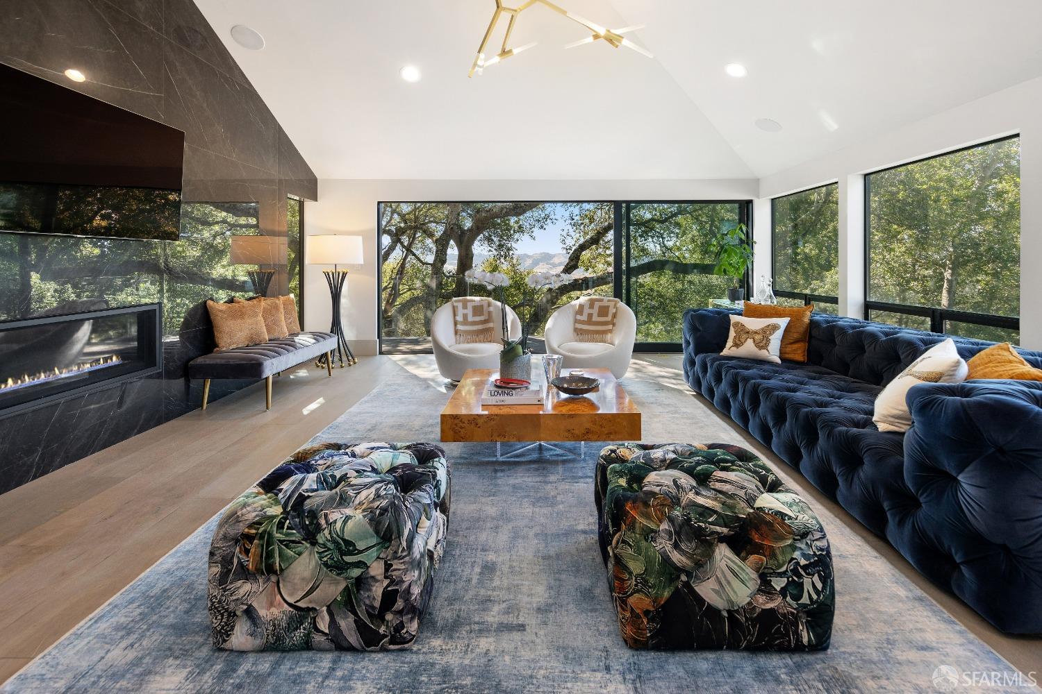 Detail Gallery Image 14 of 41 For 121 Tappan Ln, Orinda,  CA 94563 - 5 Beds | 5 Baths