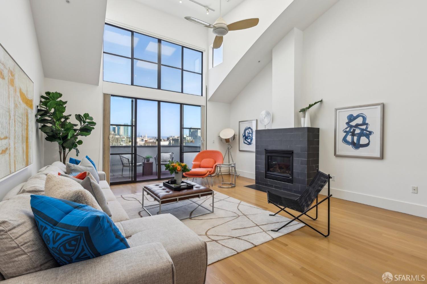 Photo #2: 425014916 Listing 
