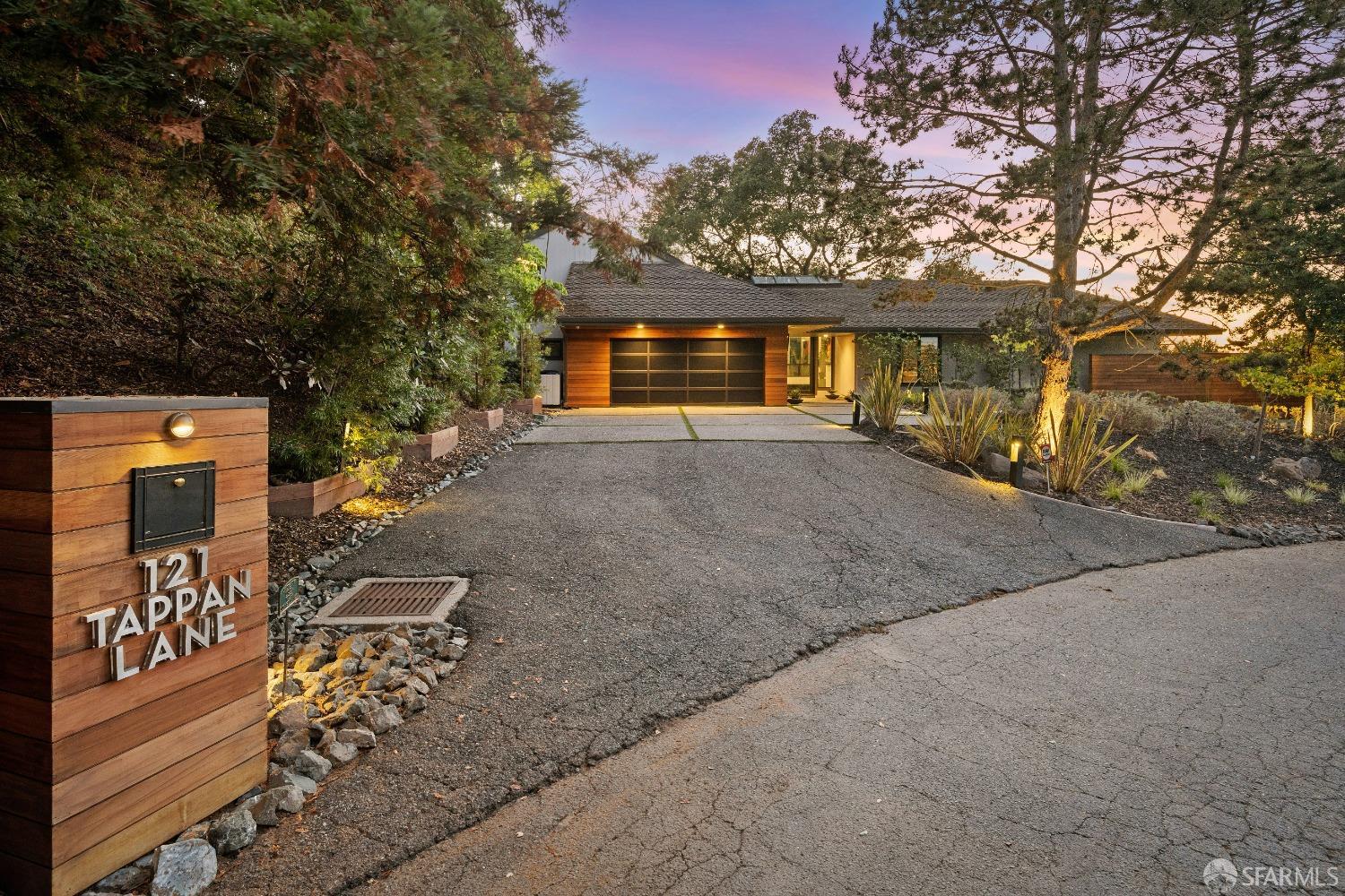 Detail Gallery Image 2 of 41 For 121 Tappan Ln, Orinda,  CA 94563 - 5 Beds | 5 Baths