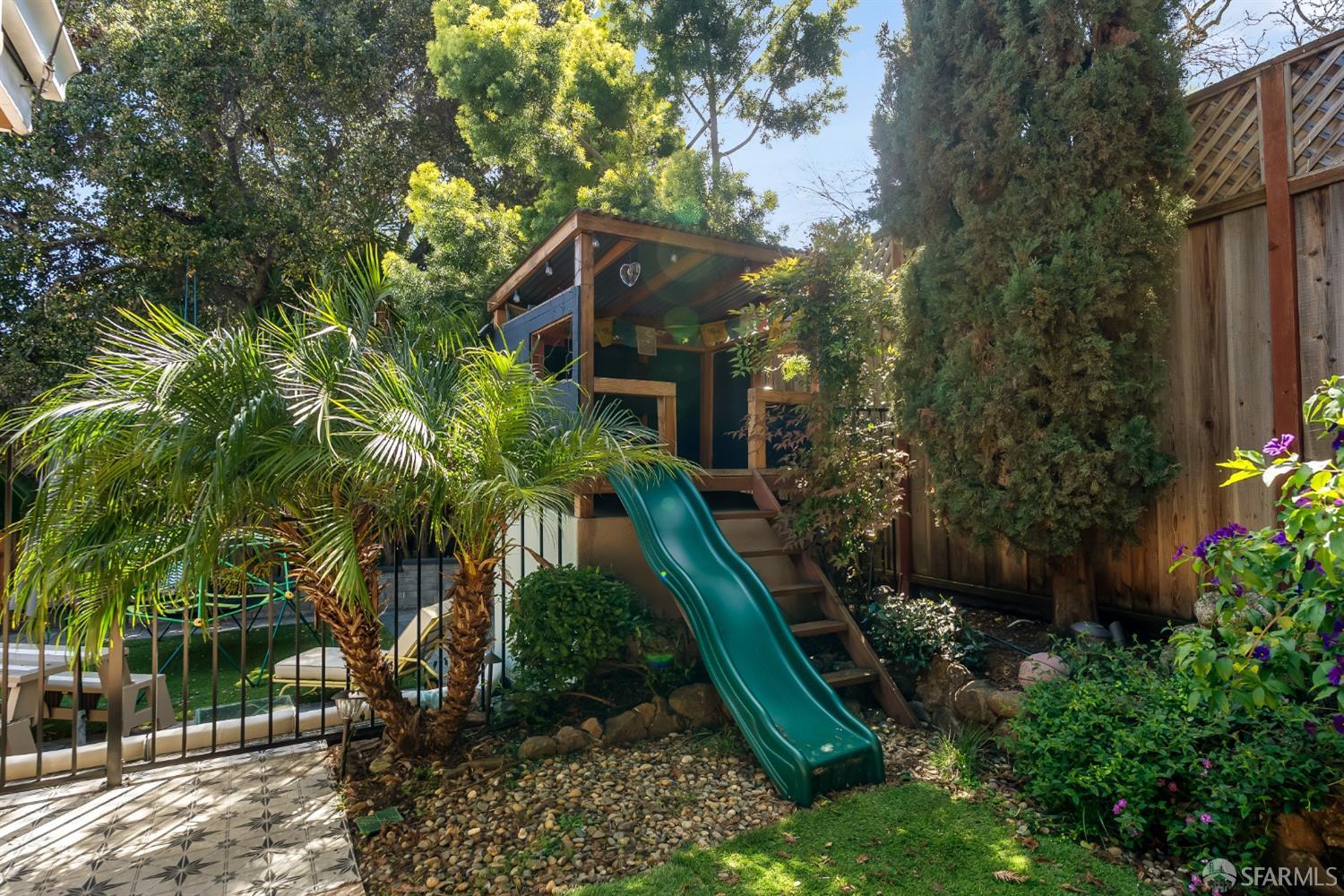 Detail Gallery Image 39 of 53 For 1114 Fernside St, Redwood City,  CA 94061 - 3 Beds | 2 Baths