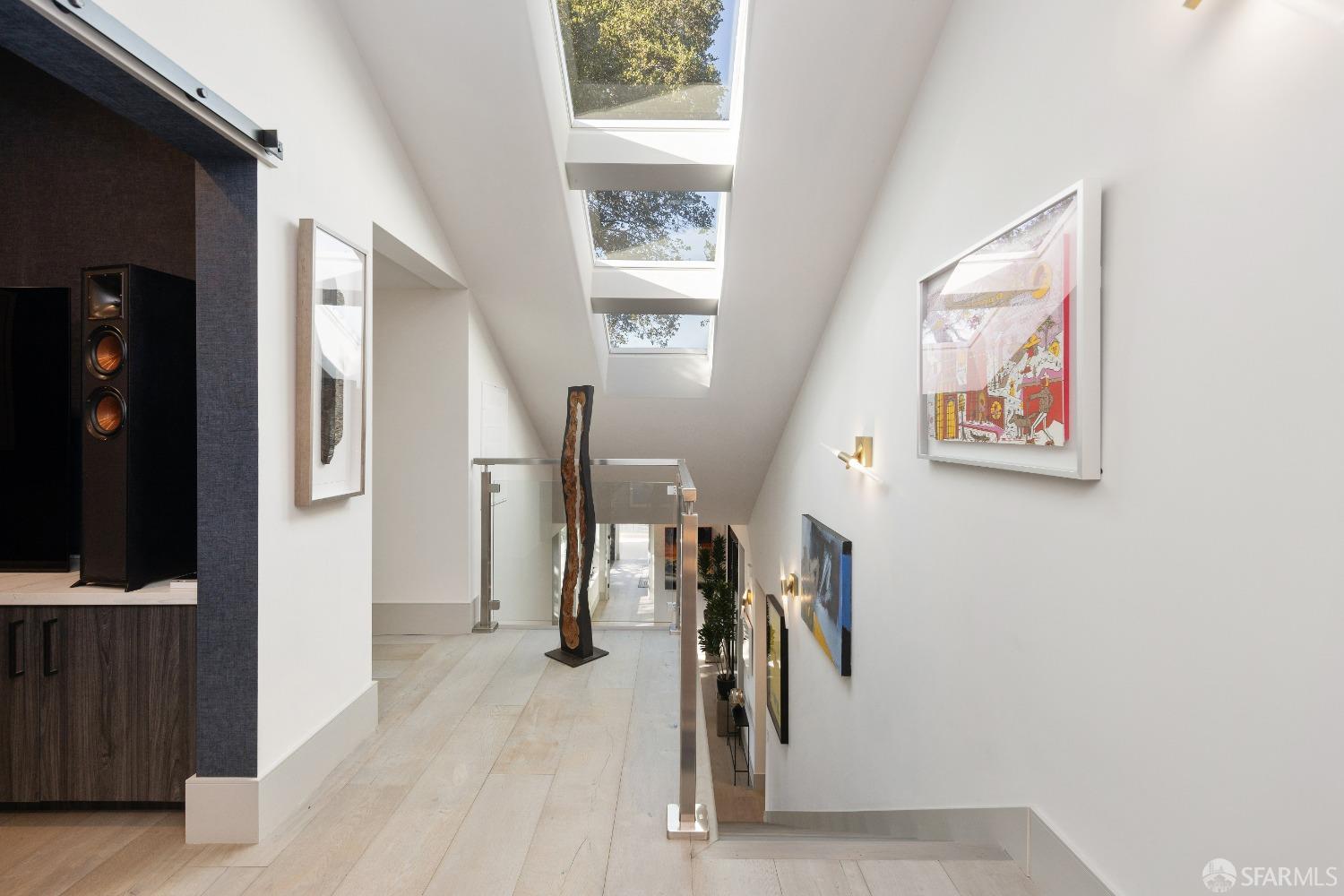 Detail Gallery Image 29 of 41 For 121 Tappan Ln, Orinda,  CA 94563 - 5 Beds | 5 Baths