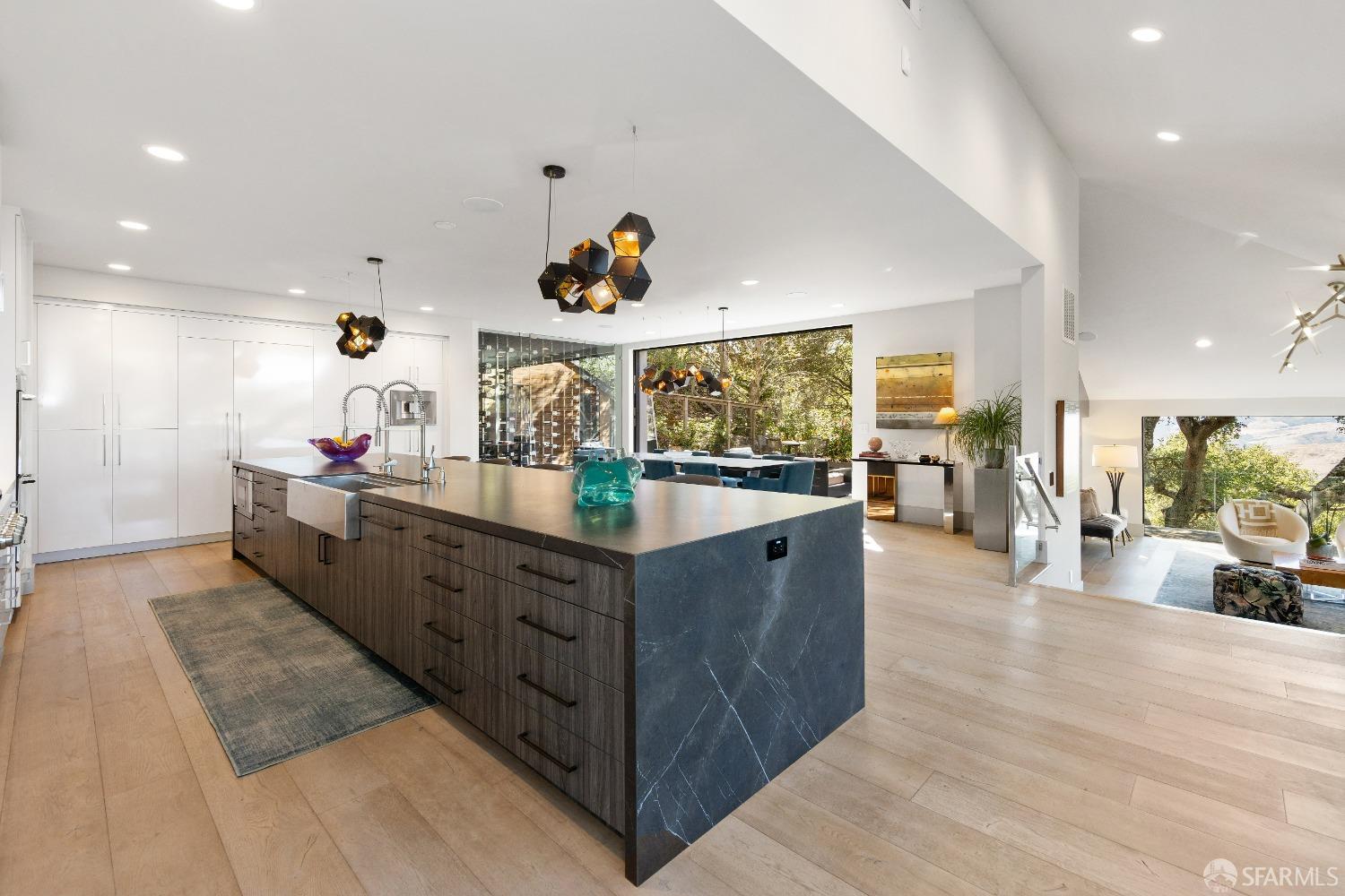 Detail Gallery Image 12 of 41 For 121 Tappan Ln, Orinda,  CA 94563 - 5 Beds | 5 Baths