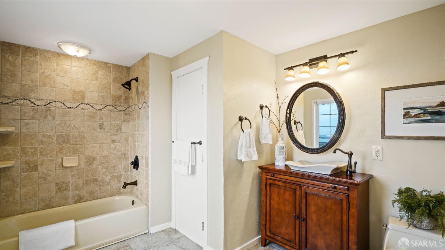 Detail Gallery Image 20 of 26 For 338 Kings Rd, Brisbane,  CA 94005 - 4 Beds | 3 Baths