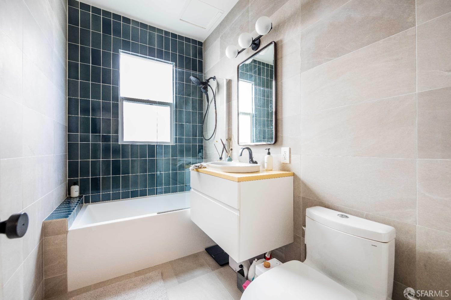 Detail Gallery Image 17 of 24 For 1490 Francisco St #3,  San Francisco,  CA 94123 - 2 Beds | 1/1 Baths