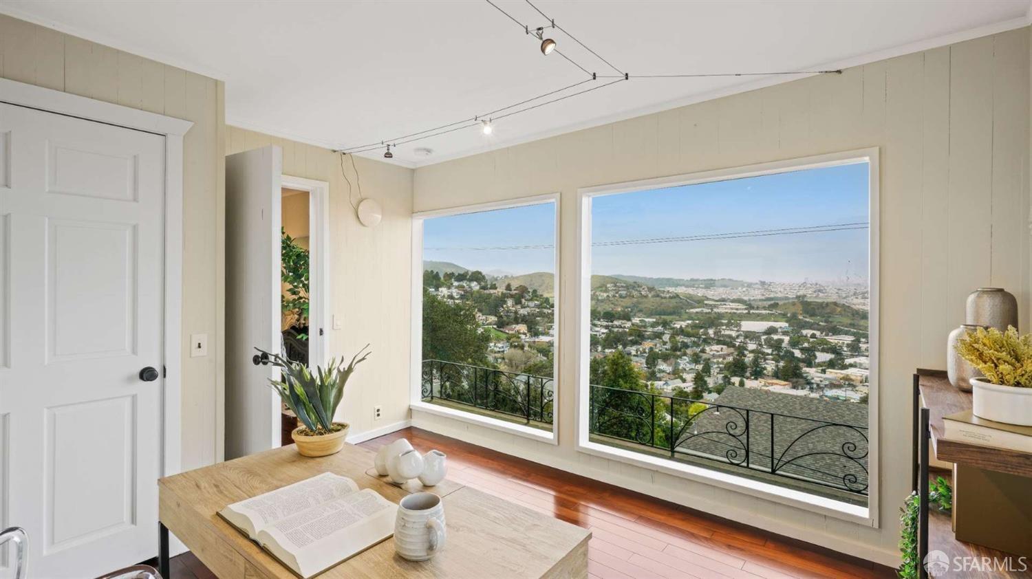 Detail Gallery Image 11 of 26 For 338 Kings Rd, Brisbane,  CA 94005 - 4 Beds | 3 Baths