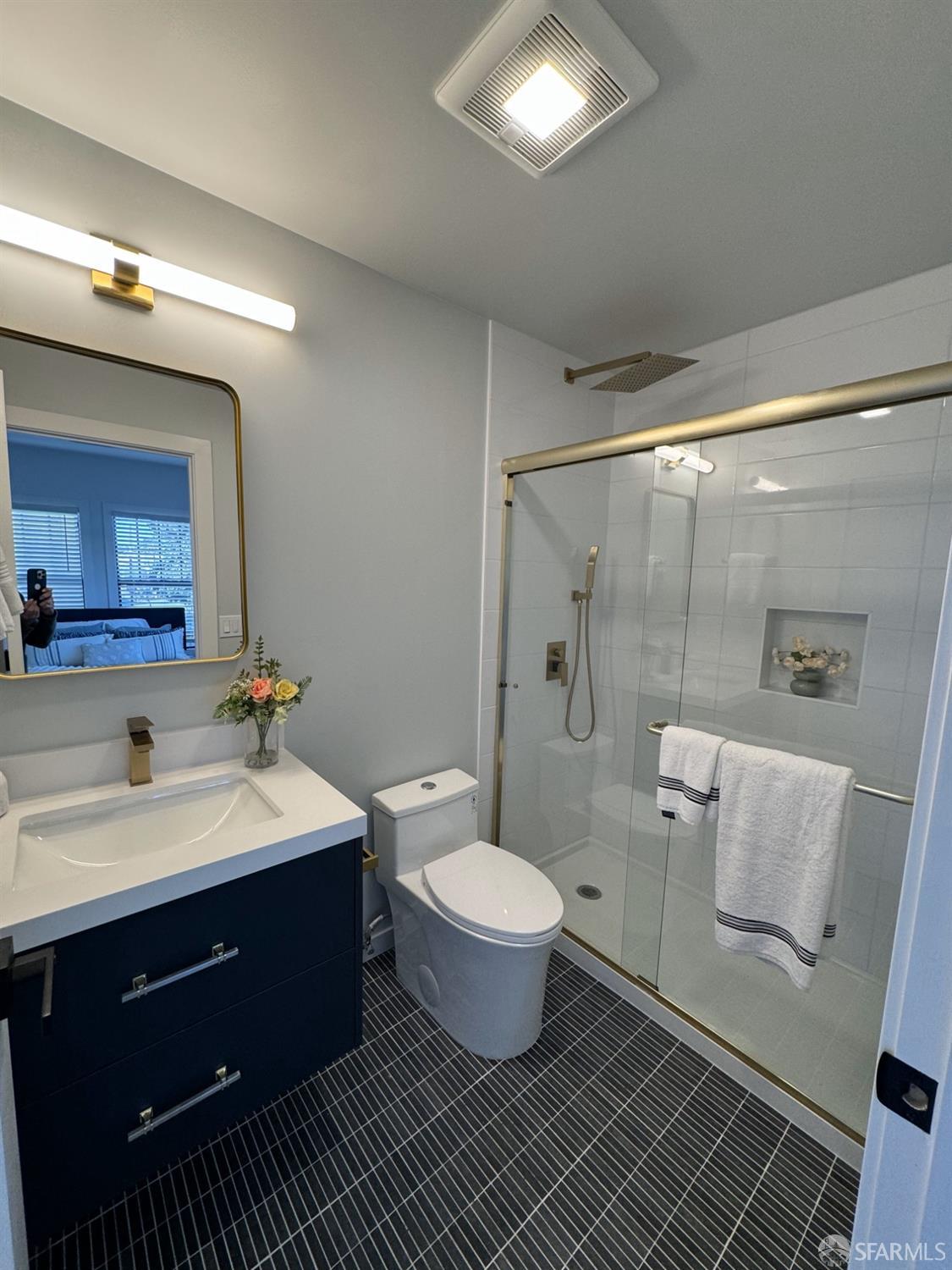 Photo #11: 425031022 Listing: Photo #11