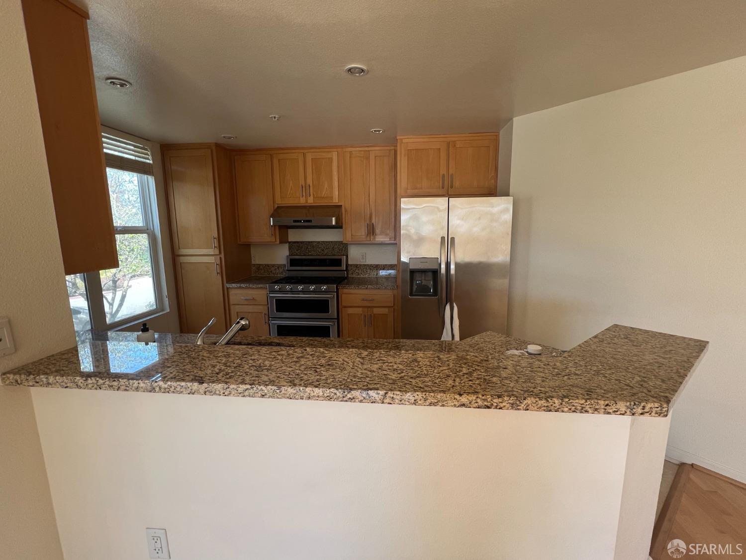 Detail Gallery Image 8 of 19 For 301 Crescent Ct #3214,  San Francisco,  CA 94134 - 2 Beds | 2 Baths