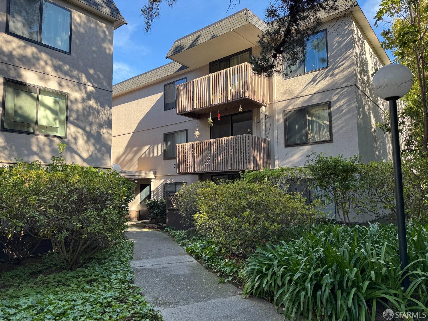 Detail Gallery Image 78 of 93 For 6148 Shelter Creek Ln, San Bruno,  CA 94066 - 1 Beds | 1 Baths