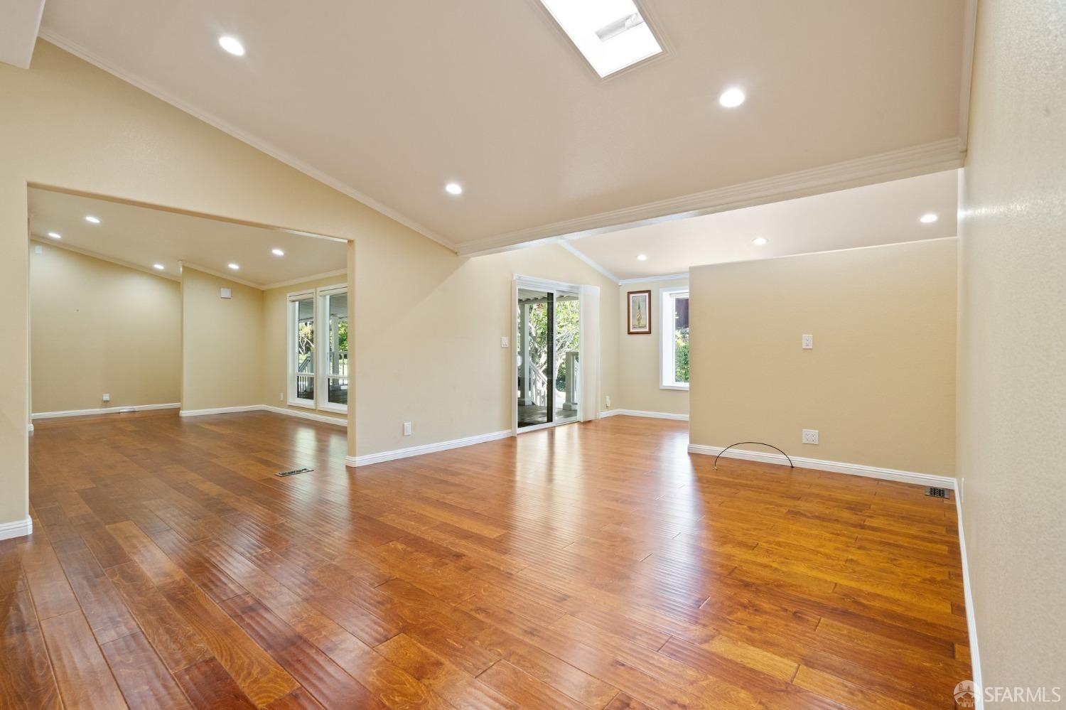 Detail Gallery Image 8 of 23 For 442 Mill Pond Dr 442, San Jose,  CA 95125 - 2 Beds | 2 Baths