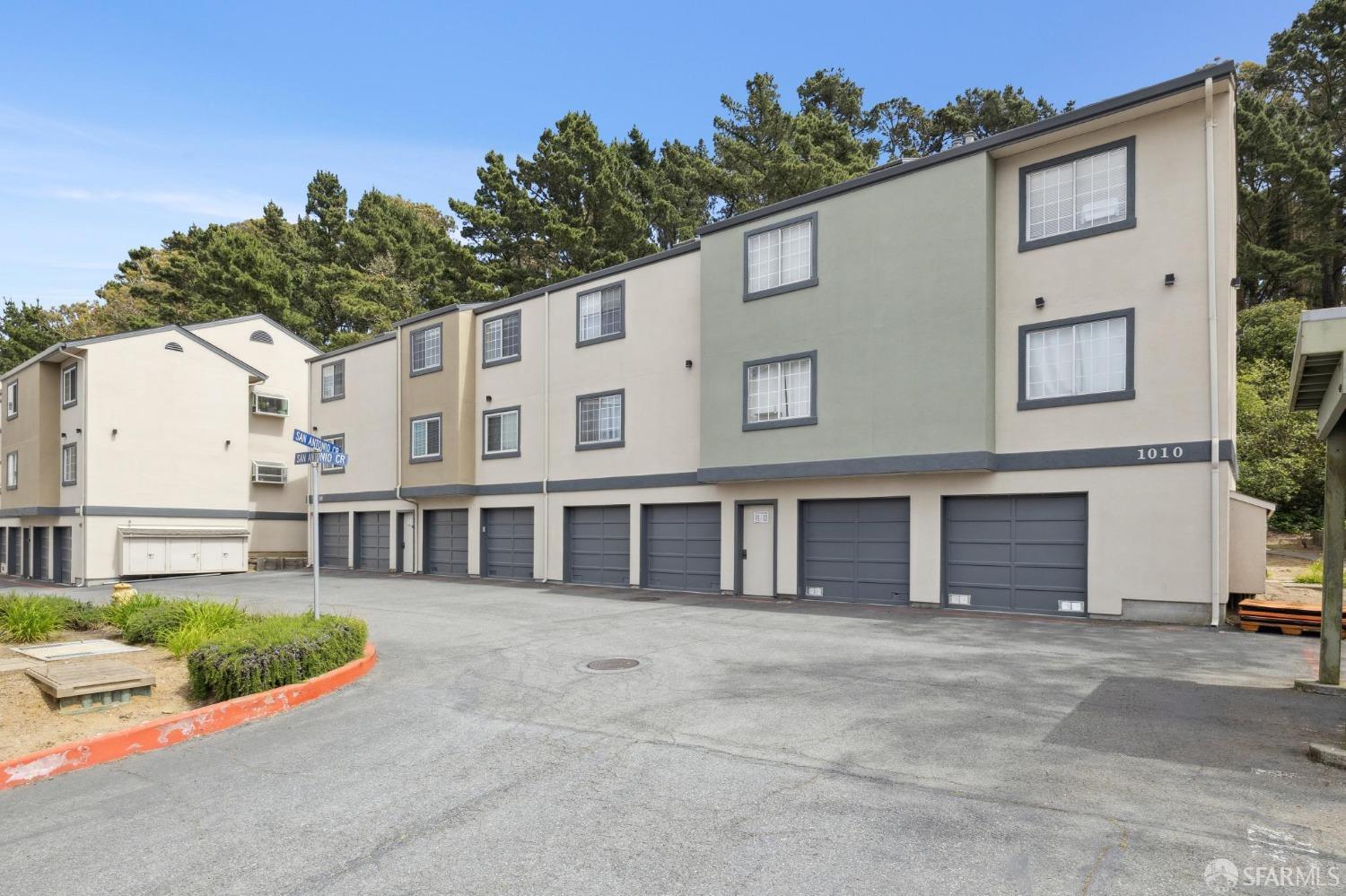 Photo #51: 425018323 Listing: Photo #51