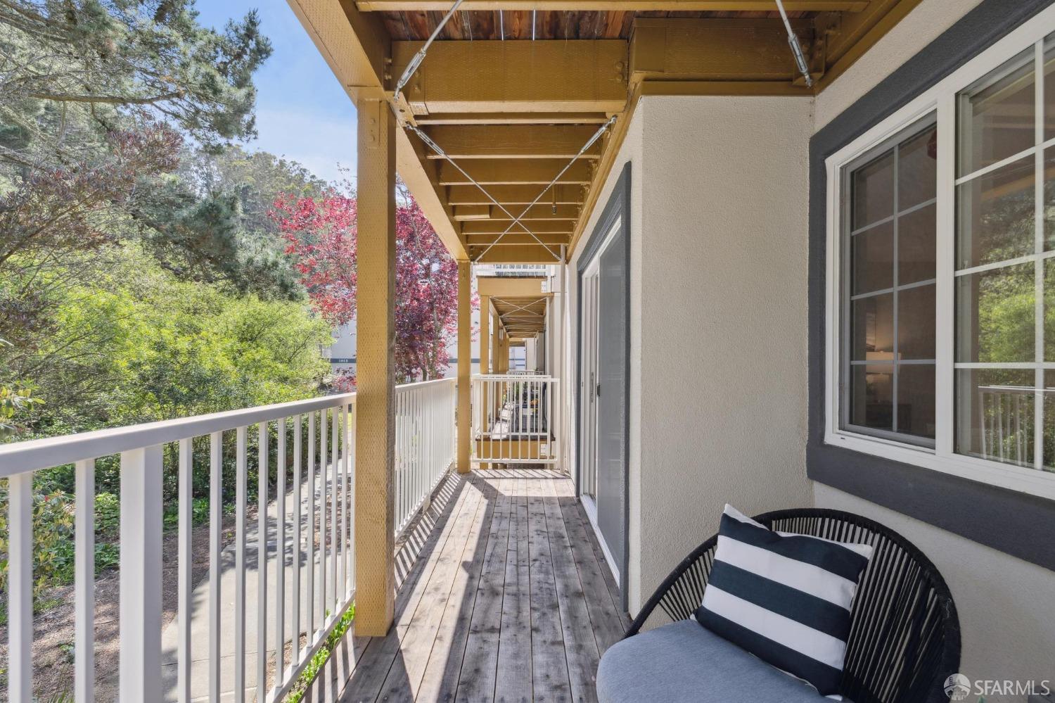 Photo #16: 425018323 Listing: Photo #16