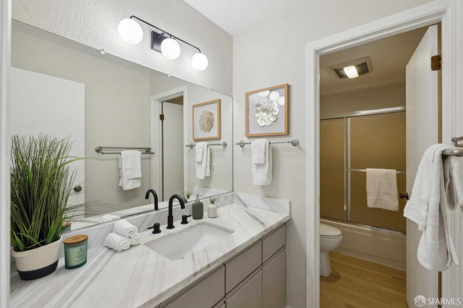 Photo #37: 425018323 Listing: Photo #37