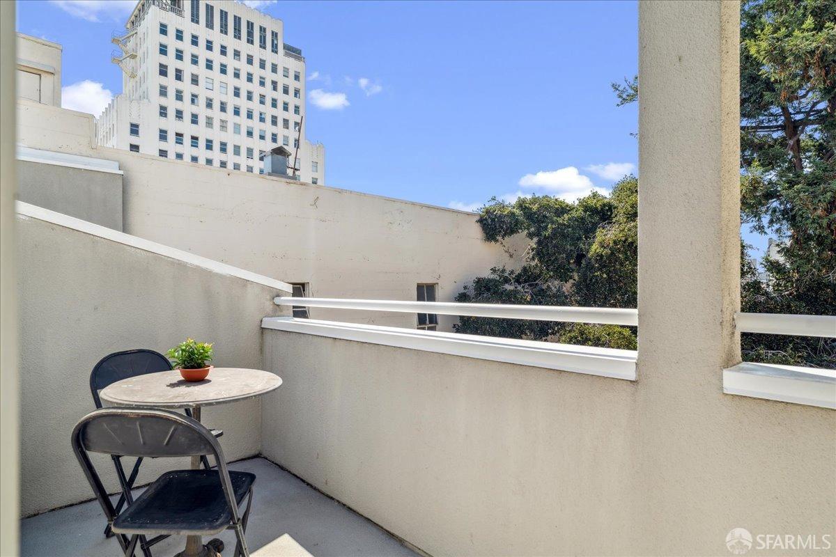 Photo #13: 425032289 Listing: Photo #13
