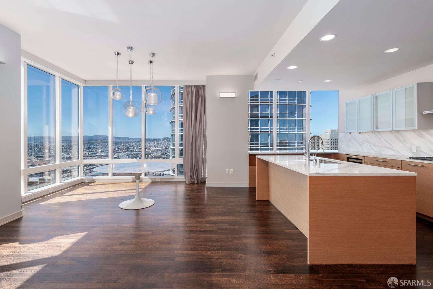 Detail Gallery Image 8 of 34 For 301 Mission St 56d,  San Francisco,  CA 94105 - 2 Beds | 3 Baths