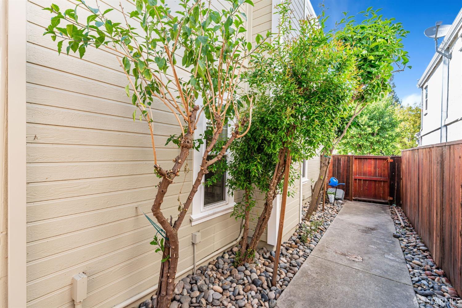 Detail Gallery Image 32 of 36 For 228 Stranahan Cir, Clayton,  CA 94517 - 3 Beds | 2/1 Baths