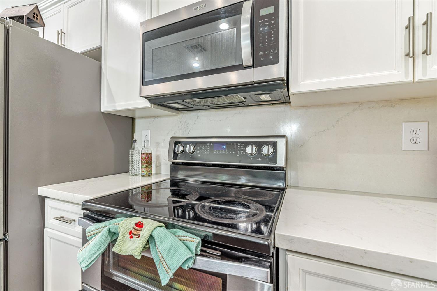 Detail Gallery Image 11 of 36 For 228 Stranahan Cir, Clayton,  CA 94517 - 3 Beds | 2/1 Baths