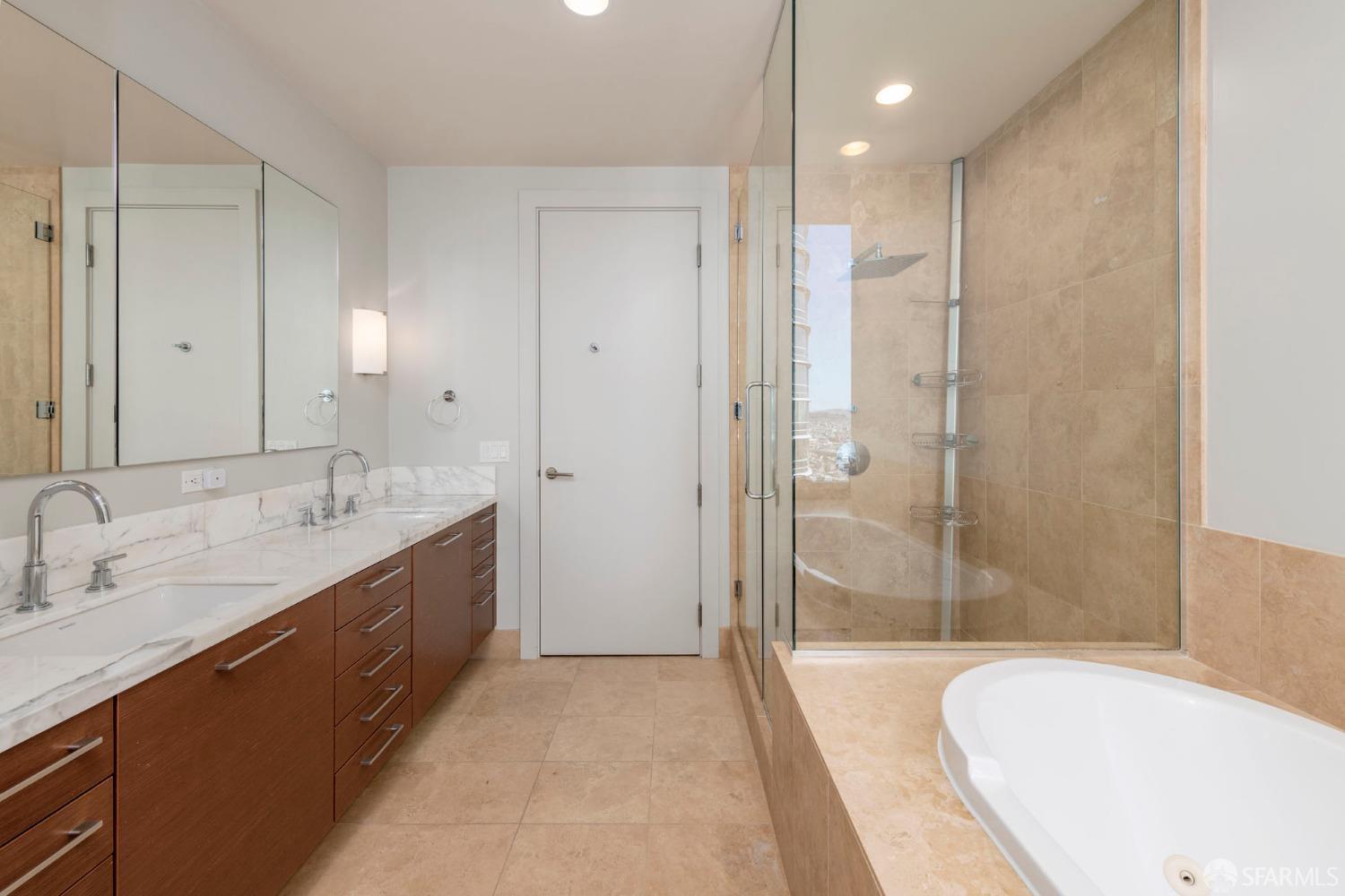 Detail Gallery Image 18 of 34 For 301 Mission St 56d,  San Francisco,  CA 94105 - 2 Beds | 3 Baths