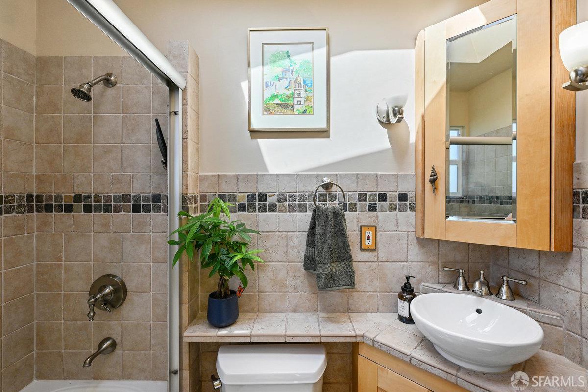 Detail Gallery Image 48 of 79 For 2445 Encinal Ave, Alameda,  CA 94501 - 3 Beds | 3 Baths