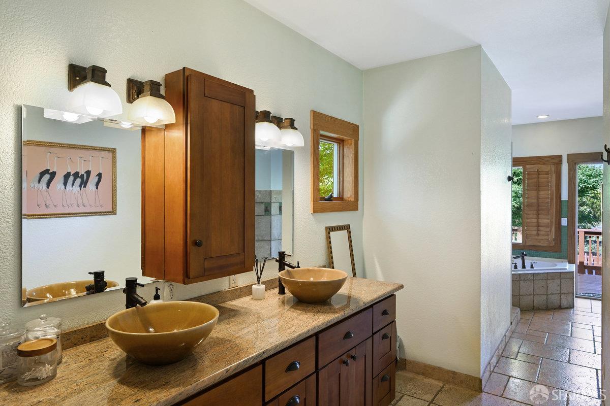 Detail Gallery Image 36 of 79 For 2445 Encinal Ave, Alameda,  CA 94501 - 3 Beds | 3 Baths
