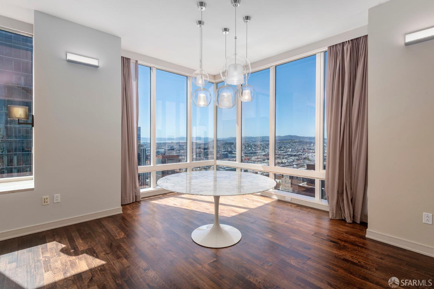 Detail Gallery Image 9 of 34 For 301 Mission St 56d,  San Francisco,  CA 94105 - 2 Beds | 3 Baths
