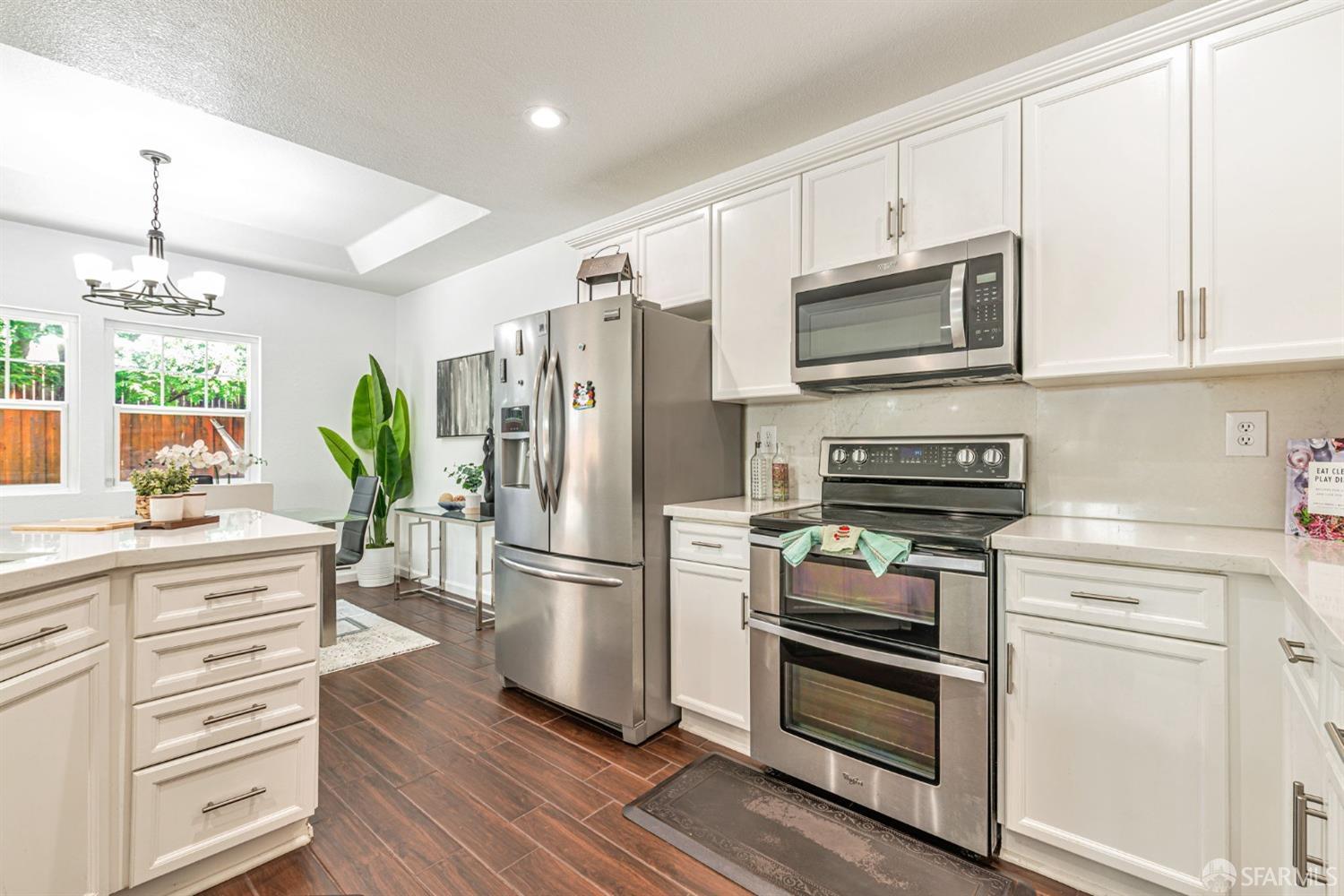 Detail Gallery Image 10 of 36 For 228 Stranahan Cir, Clayton,  CA 94517 - 3 Beds | 2/1 Baths