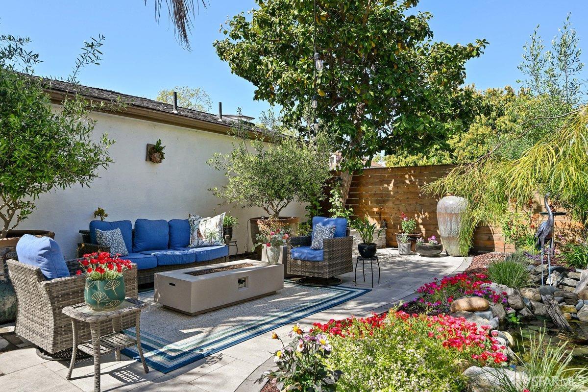 Detail Gallery Image 19 of 79 For 2445 Encinal Ave, Alameda,  CA 94501 - 3 Beds | 3 Baths