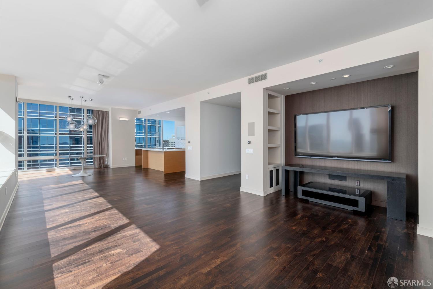 Detail Gallery Image 4 of 34 For 301 Mission St 56d,  San Francisco,  CA 94105 - 2 Beds | 3 Baths
