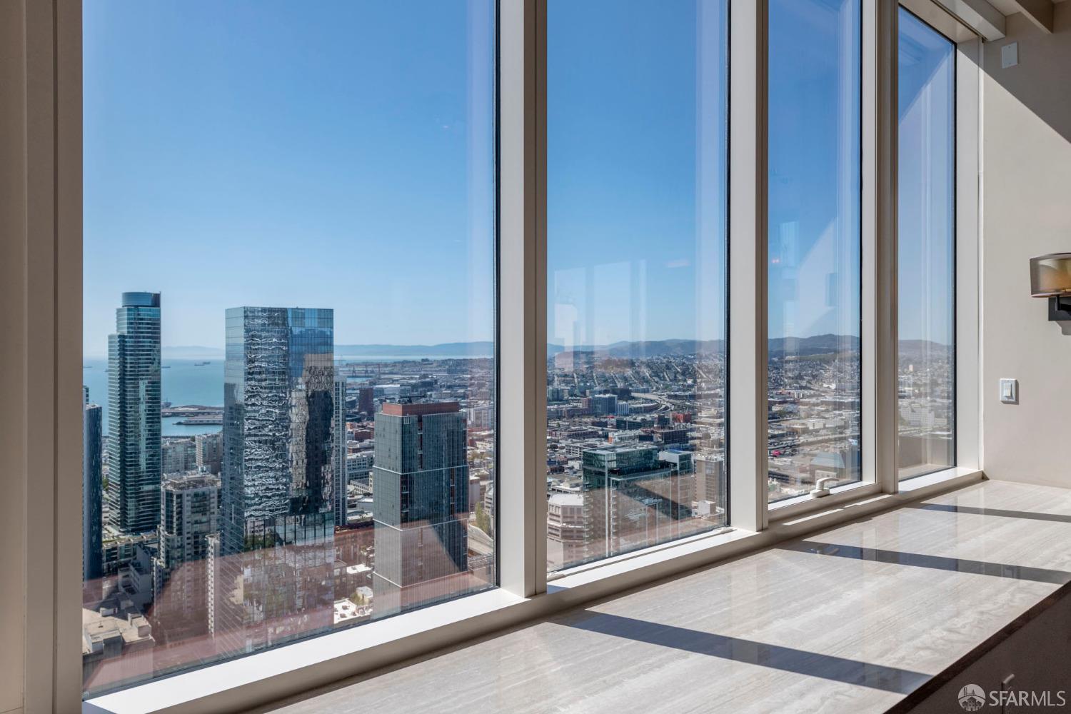 Detail Gallery Image 5 of 34 For 301 Mission St 56d,  San Francisco,  CA 94105 - 2 Beds | 3 Baths