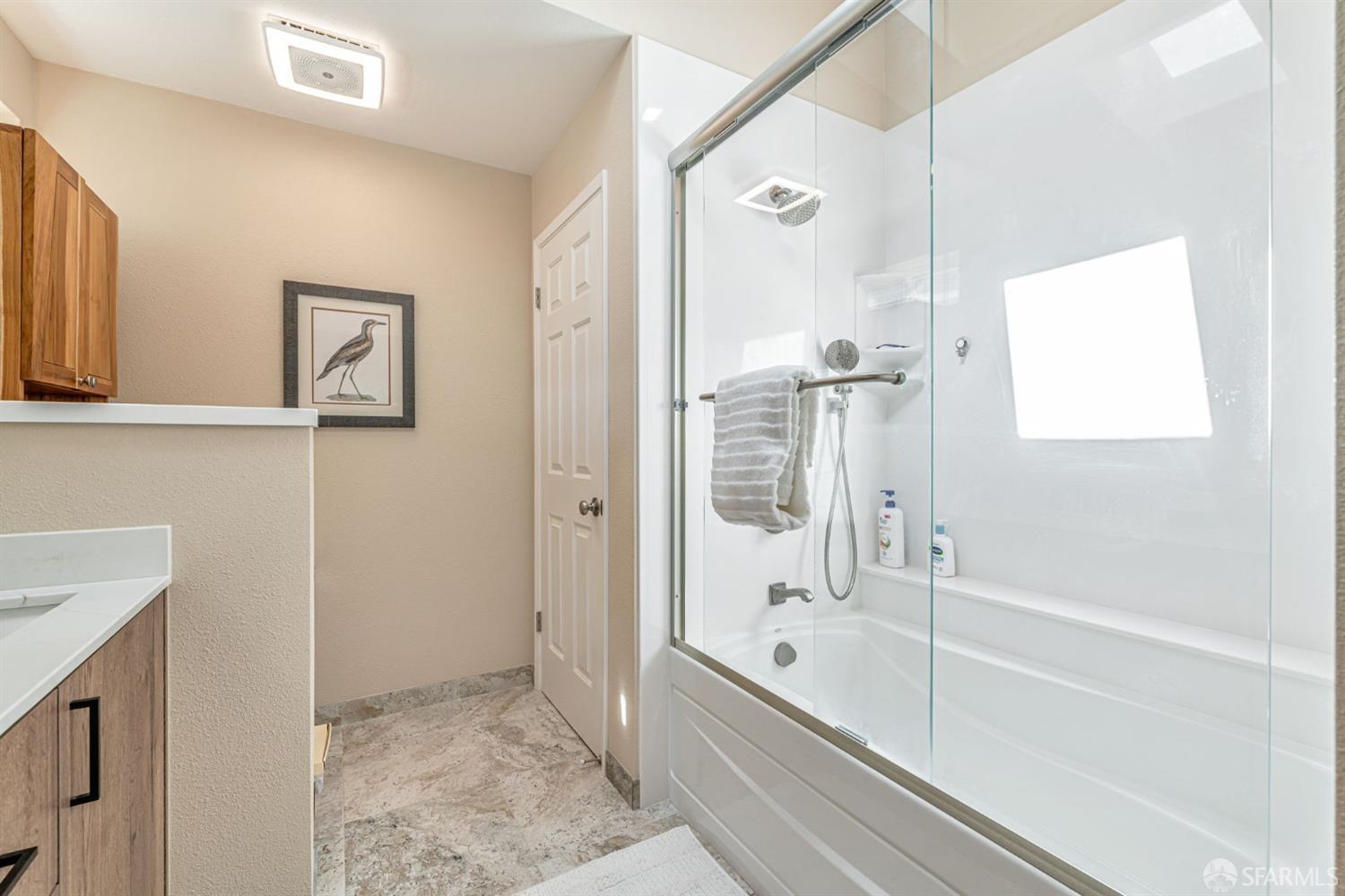Detail Gallery Image 26 of 36 For 228 Stranahan Cir, Clayton,  CA 94517 - 3 Beds | 2/1 Baths